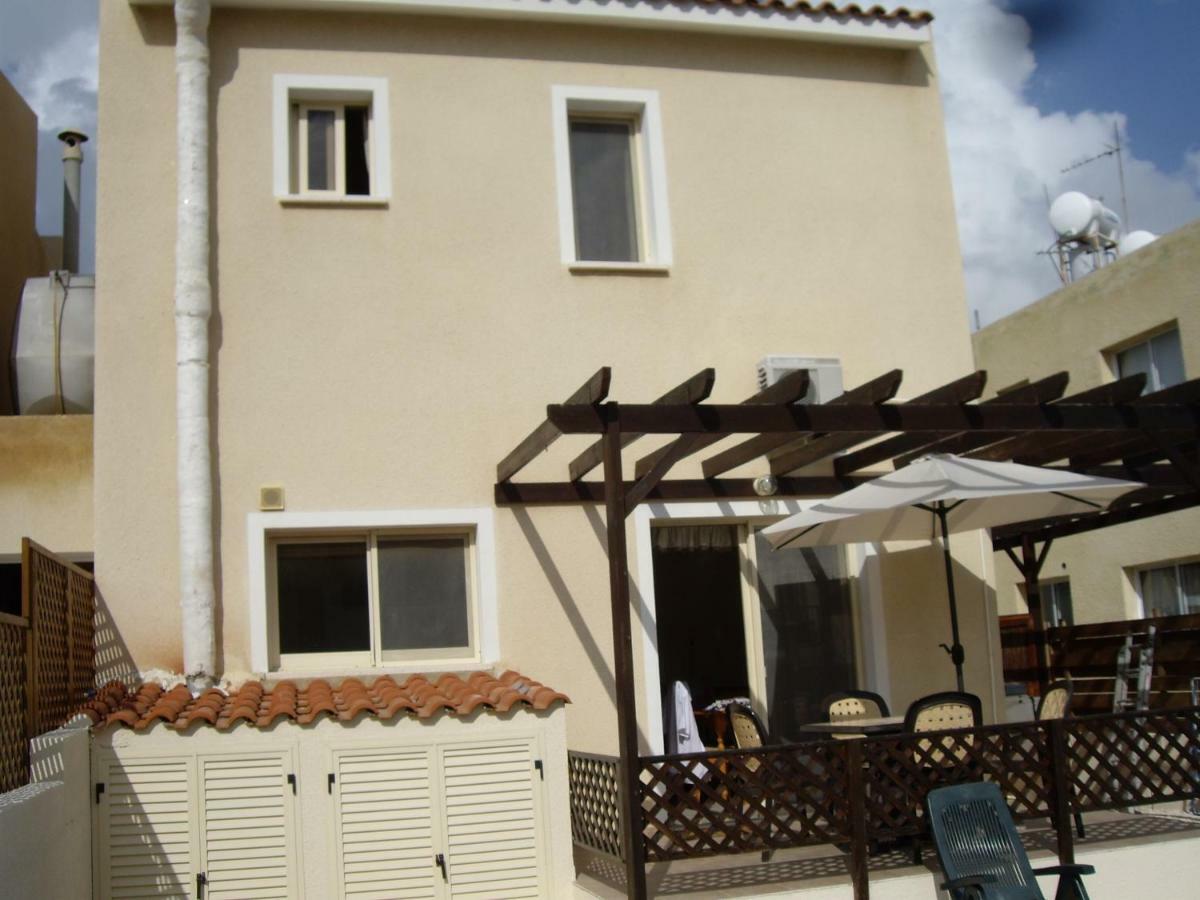 Frangipani Villa Paphos Exterior photo