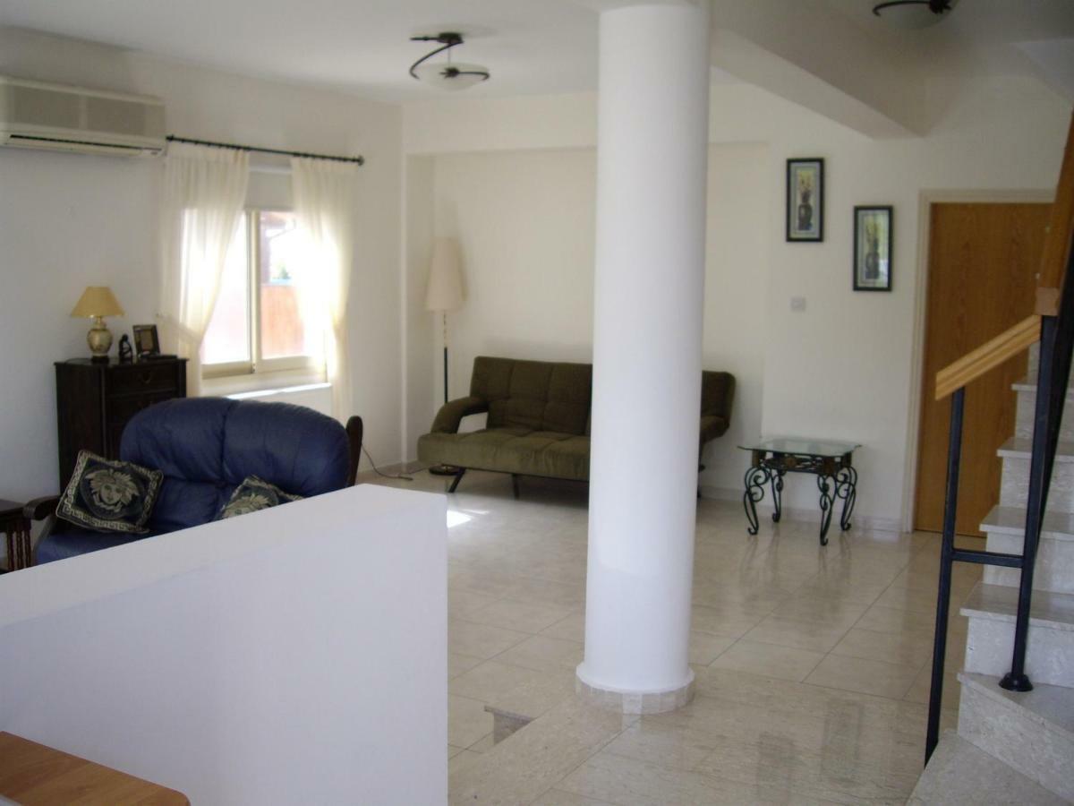 Frangipani Villa Paphos Exterior photo
